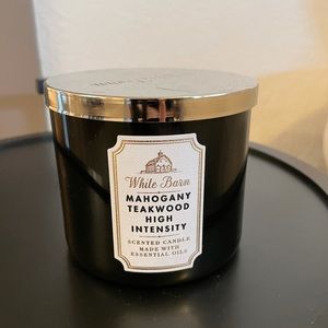 Brand New White Barn Candle